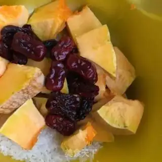 Make Pumpkin date rice congee step 4