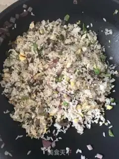 Make Vegetable beef fried rice step 5