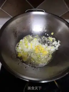 Make Eggs and peppers step 1