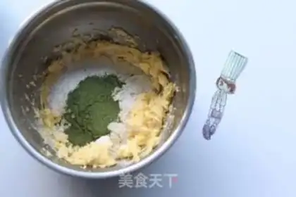 Make A four-leaf weed cookie step 2