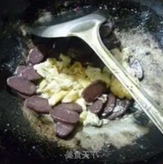 Make Eggs and rice cakes step 8