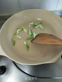 Make Dried tofu, fried peppers step 4