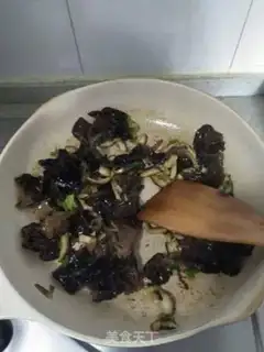 Make Plum-mucked mushrooms step 8