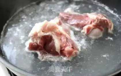 Make Pigbone soup step 0