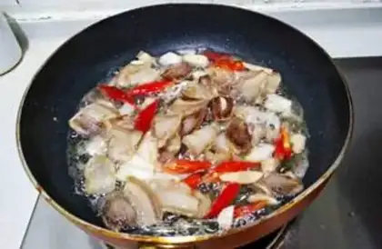 Make Piper pepper fried meat step 7
