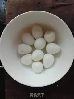 Make Cricket eggs, potatoes, pork step 1