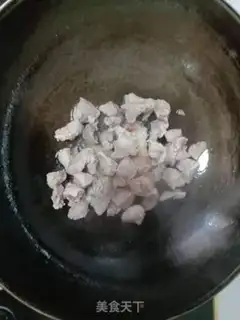 Make Cricket eggs, potatoes, pork step 4