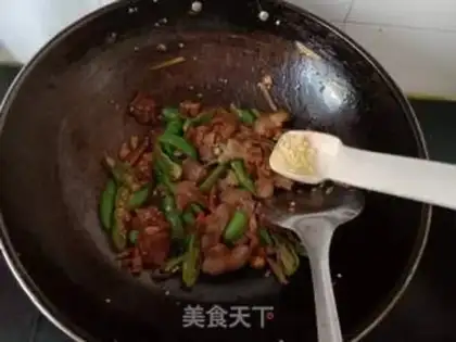 Make Pepper fried pork step 8