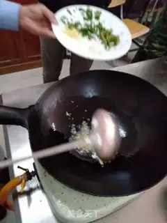Make Medium fried sauce step 0