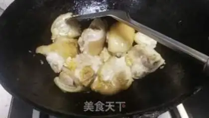 Make Spicy pig hands step 2