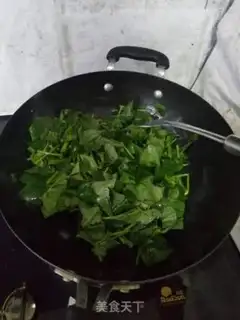 Make Scrambled eggs step 2