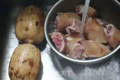 Make Liang, pig hoof soup step 0