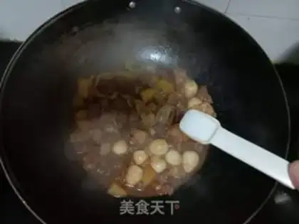 Make Cricket eggs, potatoes, pork step 12