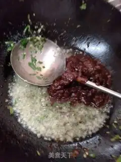 Make Medium fried sauce step 4