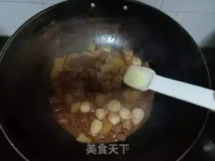 Make Cricket eggs, potatoes, pork step 13