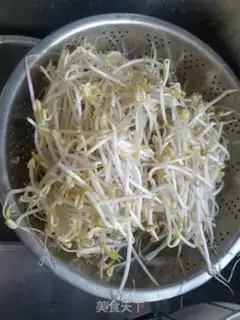 Make Sour bean sprouts step 0