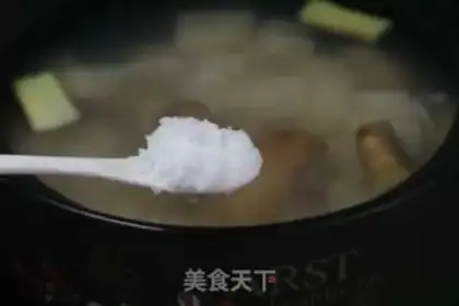 Make Liang, pig hoof soup step 5