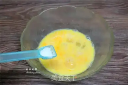 Make Shrimp sly eggs step 3