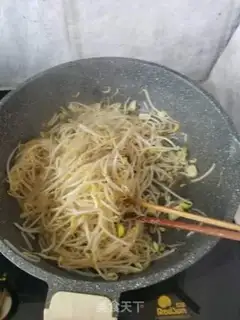 Make Sour bean sprouts step 4