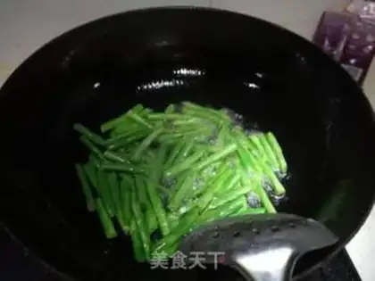 Make Dry meat, four season beans step 4