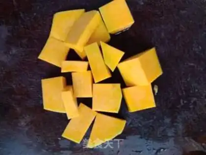 Make Red-tree pumpkin porridge step 1