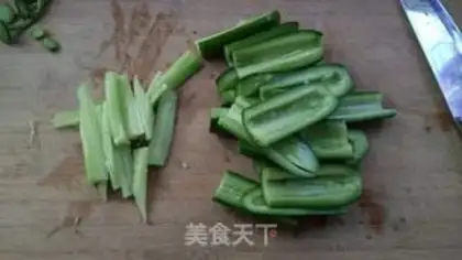 Make Spicy cucumber step 1