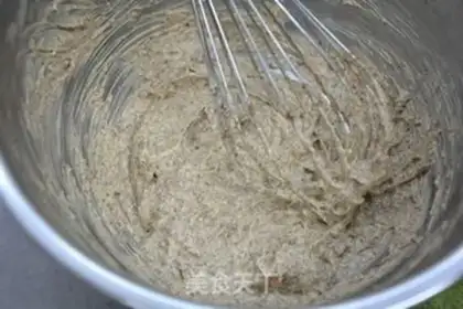 Make The red sugar Madeleine cake step 2