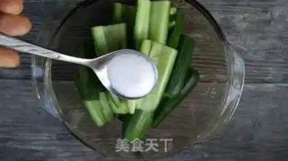 Make Spicy cucumber step 3
