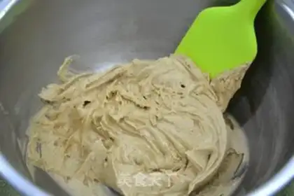 Make The red sugar Madeleine cake step 6