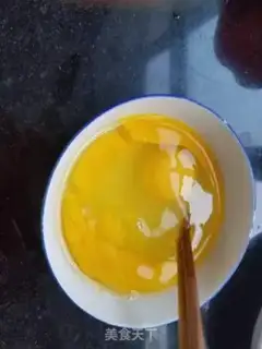 Make Omelette step 1