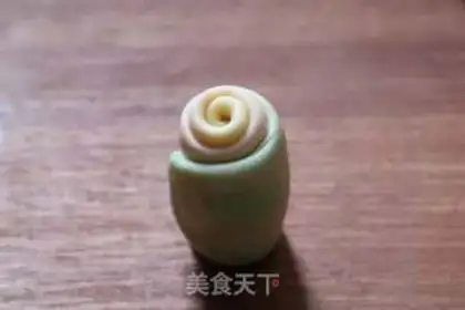 Make Rainbow souffle step 20