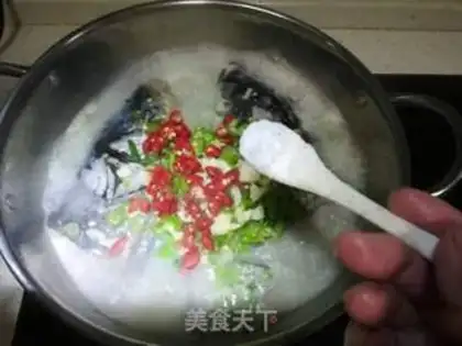 Make The secret water boils fish heads step 6