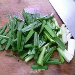 Make Skinny garlic pastry step 5