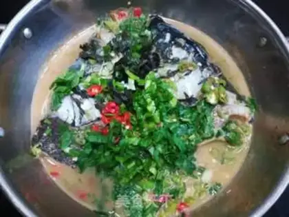 Make The secret water boils fish heads step 8