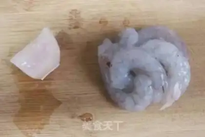 Make Shrimp dumplings step 1