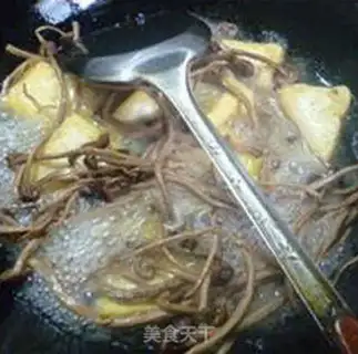 Make Tea mushrooms burn old tofu step 6