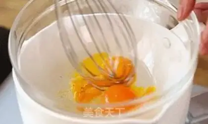 Make Benedick eggs step 1