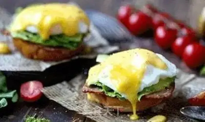 Make Benedick eggs step 13