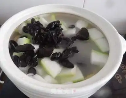 Make Pond melon black earbrush soup step 5