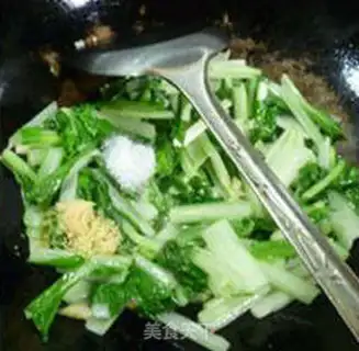 Make Garlic cabbage step 7