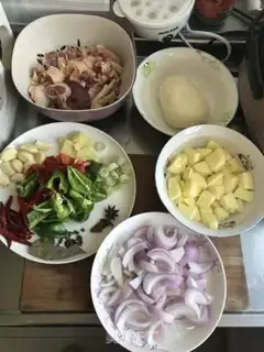 Make A pot chicken step 0