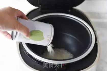 Make Orchid sausages step 1