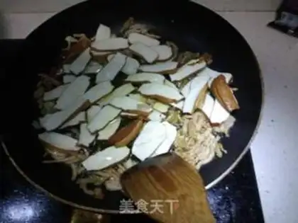 Make Scrambled pork step 5