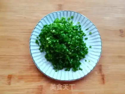 Make Peach of an onion step 1