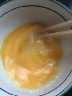 Make Wild onion fried eggs step 4