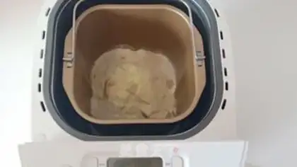 Make Pooh squeezes pumpkin bread step 2