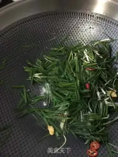 Make Wild onion fried eggs step 9