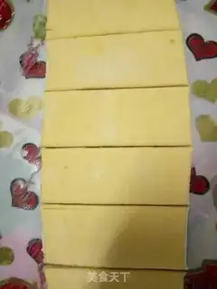 Make Pumpkin double rolls step 7