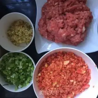 Make Carrot beef buns step 3