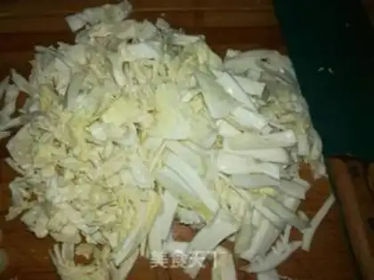 Make Spicy cabbage, frozen tofu step 0